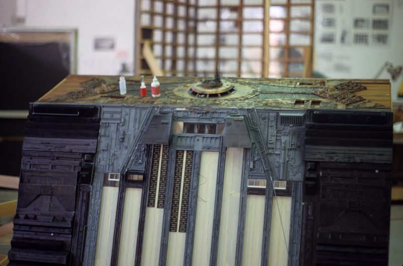Illustration for article titled 142 Behind-The-Scenes Photos Reveal Blade Runner's Miniature WorldÂ